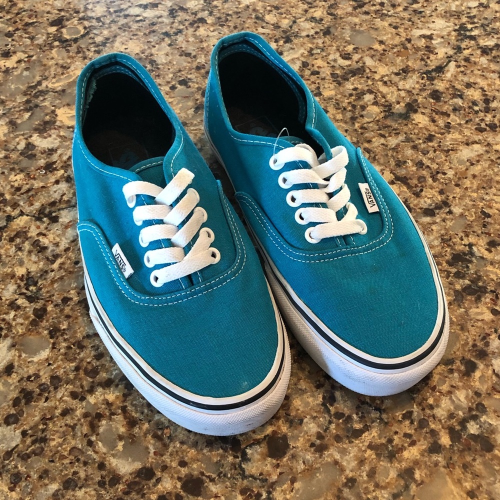 Vans shoes size 7 men, 8.5 women’s